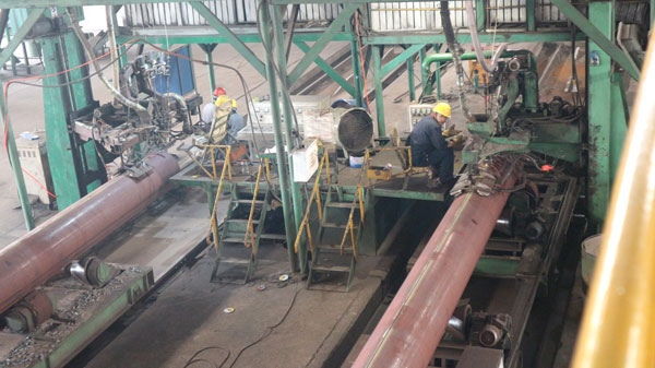 直縫鋼管生產車間 (1)